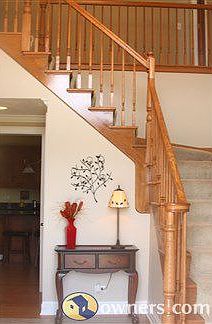 Foyer 2-story open with abundant natural light
