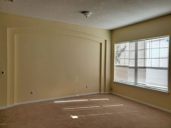 5th image of 475 Millstone Dr