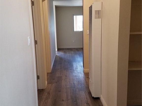 5th image of 1123 W Anaheim St