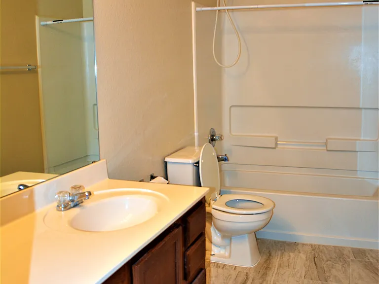 4616 Woodstock Dr — Photo 26