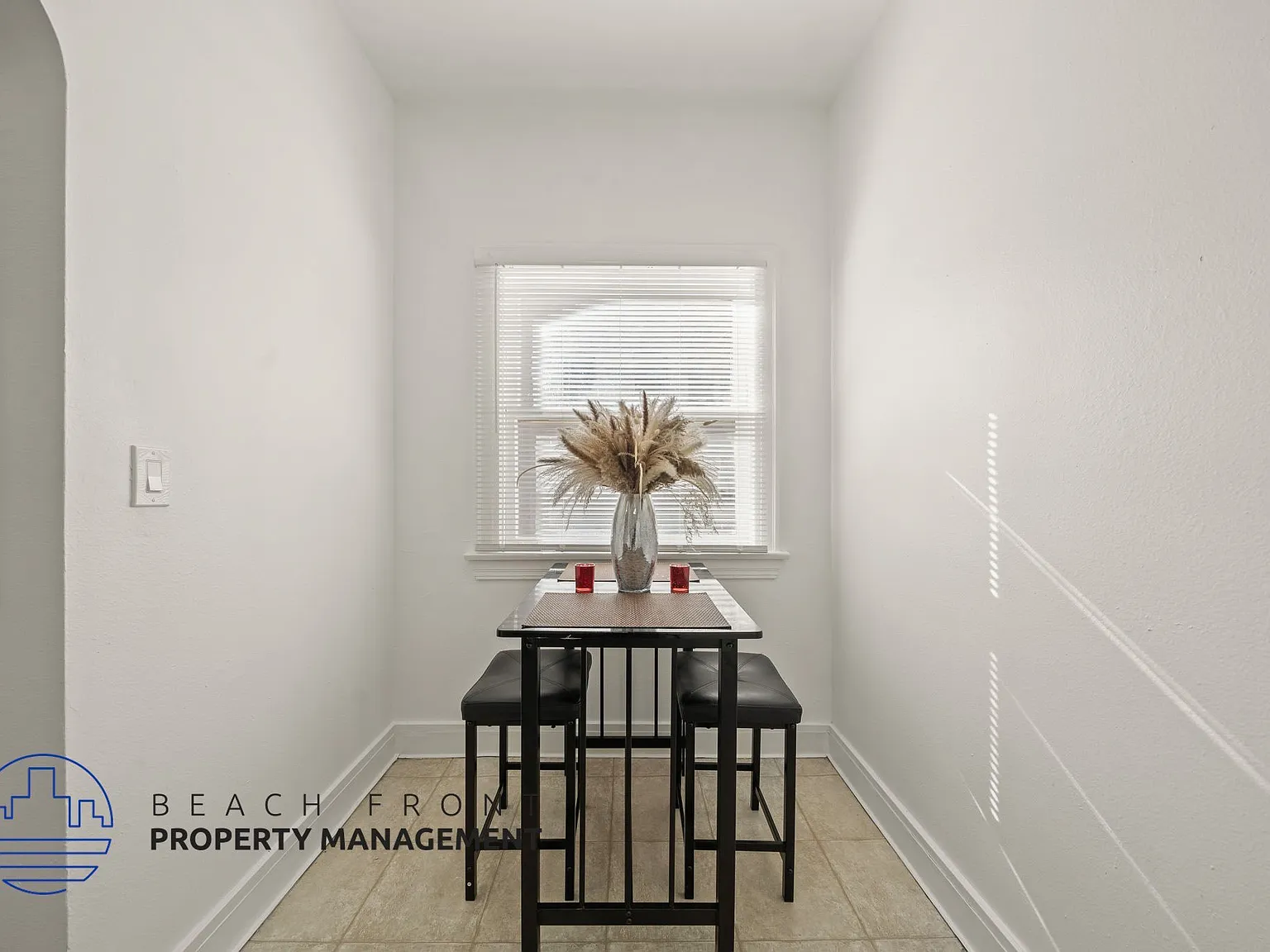 426 S. New Hampshire — Photo 3