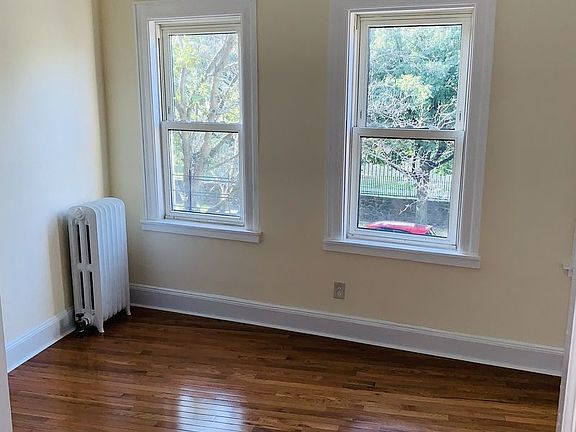 3rd image of 7403 Myrtle Ave #1