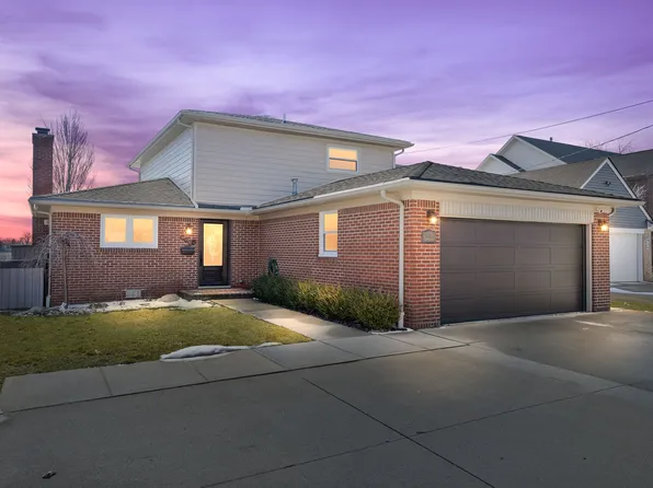 975 James K Blvd, Pontiac, MI 48341