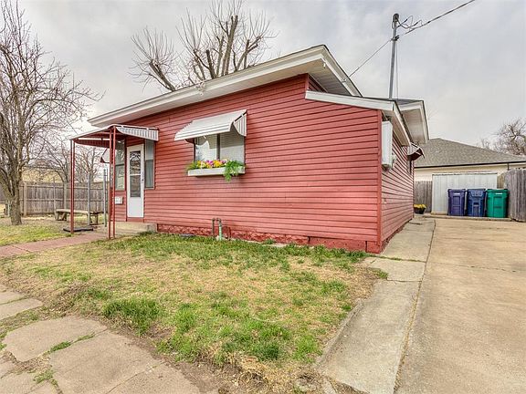 4th image of 2901 N McKinley Ave