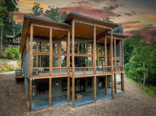 768 Cherokee Cir, Ellijay, GA 30540