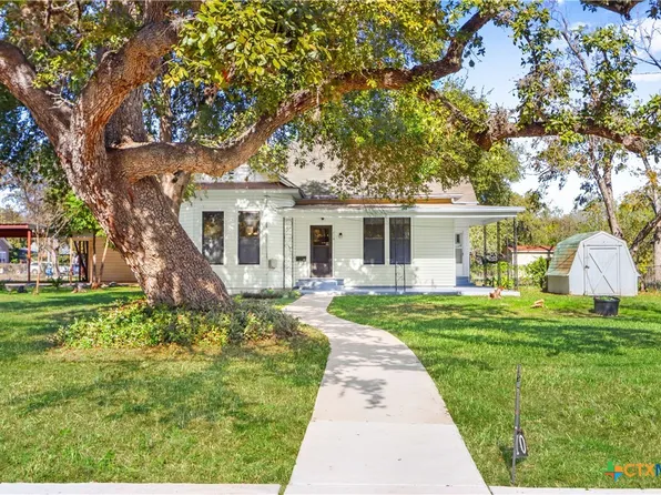710 Jefferson Ave, Seguin, TX 78155