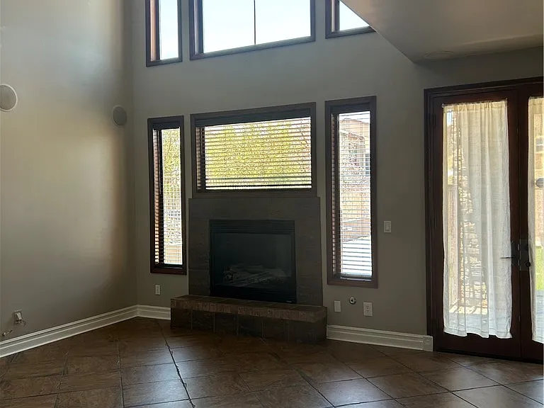 7612 Zermatt Ave — Photo 2