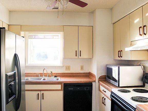 4th image of 1948 E Ocean View Ave APT G