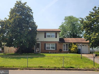 717 N York Rd, Sterling, VA, 20164