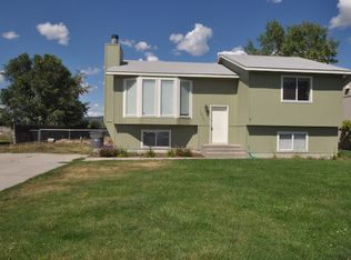 18105 E Springfield Ct, Greenacres, WA 99016