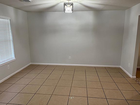 4th image of 10934 Fern Terrace Dr