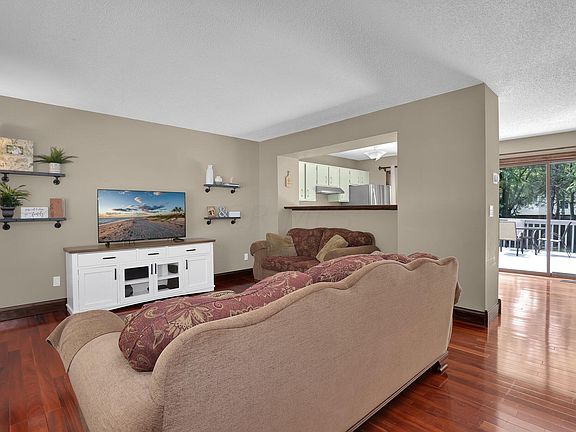4th image of 2909 Badger Dr