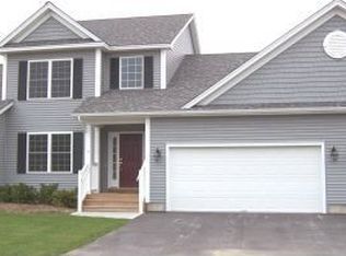 5 Lauren Ln, St Albans Town, VT 05478