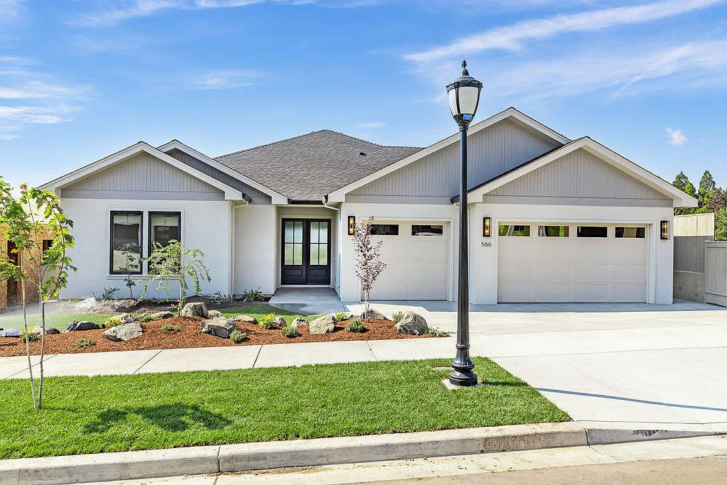 566 Autumn Hills Dr photo 1