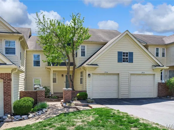 3016 Autumn Shores Dr, Maryland Heights, MO 63043