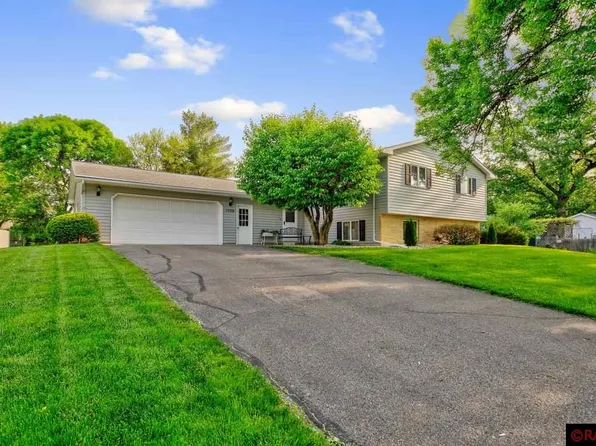 1539 Meyer Ln, North Mankato, MN 56003