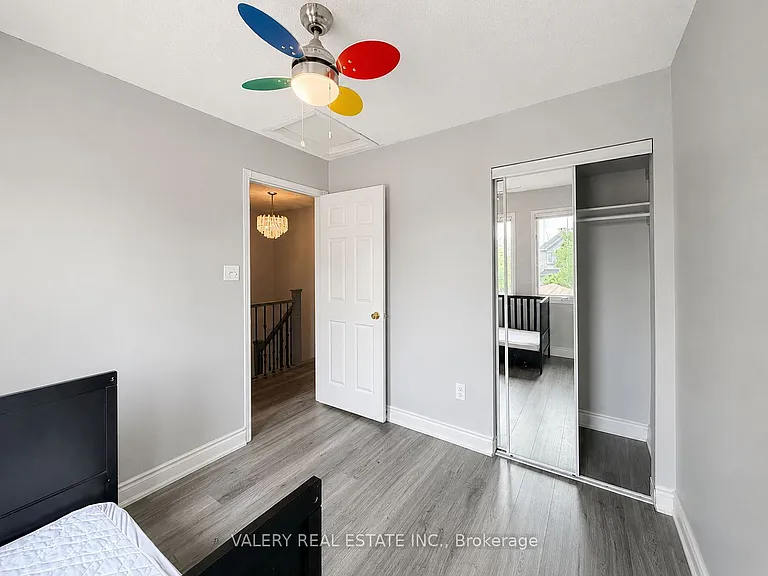 12 Letty Ave — Photo 8