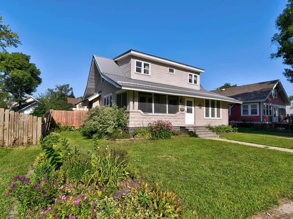 413 N 9th St, Estherville, IA 51334