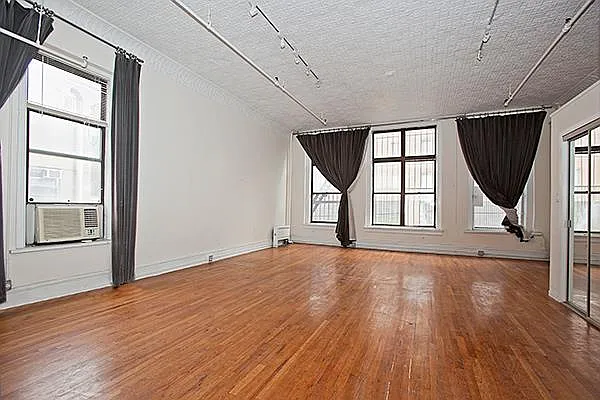 Rented by R New York | media 10