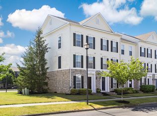5292 Royal Arch Cascade Dr #26, Dublin, OH 43016