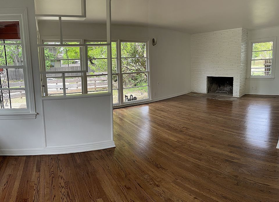 Living/Dining combo