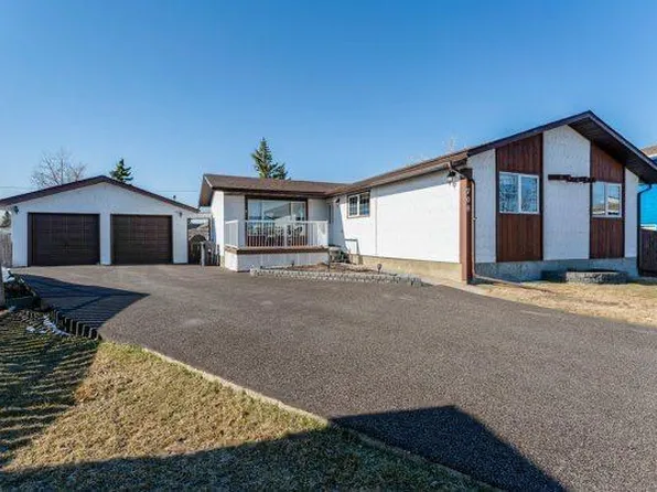 708 Bankview Close, Drumheller, AB T0J 0Y6