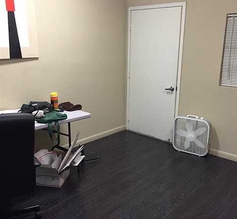 3rd image of 2550 W 78th St Unit 6