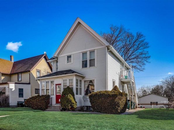 Ozaukee County Wi Duplex Triplex Homes For Sale 4 Homes Zillow