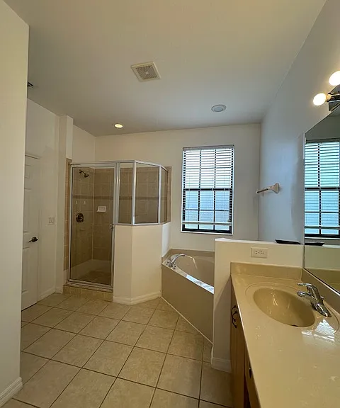 14732 Sutherland Ave — Photo 55