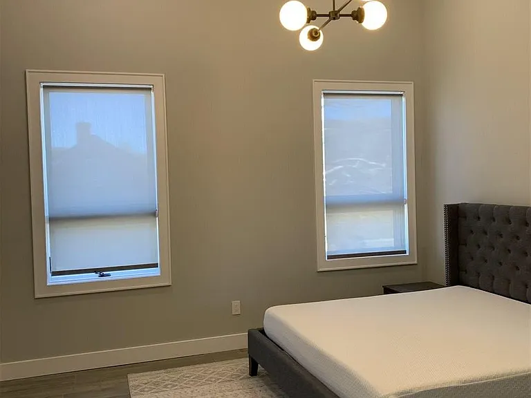 808 Elliott Ave — Photo 13