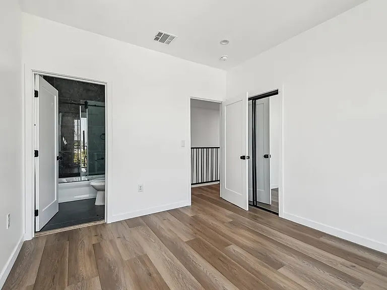 2919 S Burnside Ave #1 — Photo 25