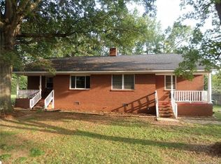 5630-5632 Stardust Dr, Charlotte, NC 28216