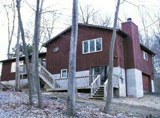 Otter Ln, Bushkill, PA 18324