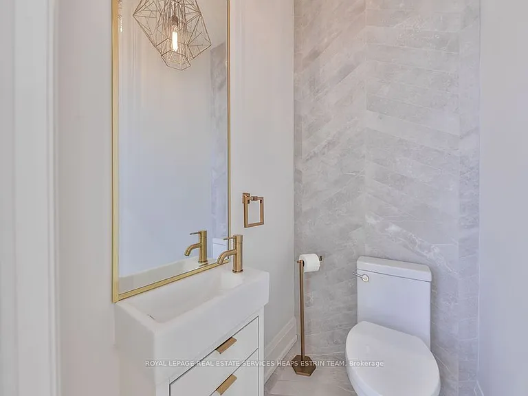 234 Brock Ave #MAIN — Photo 8