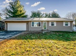 5171 Sunbird Dr, Machesney Park, IL 61115