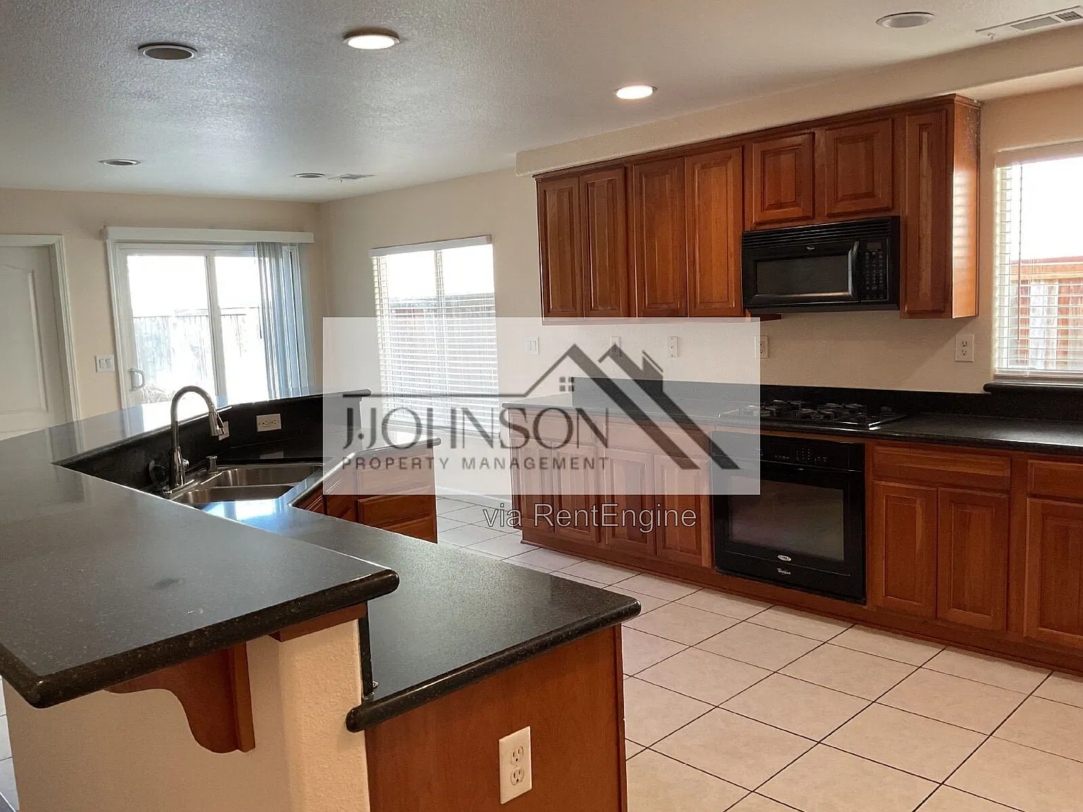 4 bed, 2.0 bath, 1780 sqft, $2,850 — Photo 2