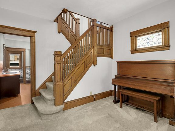 4th image of 3148 Dupont Ave S