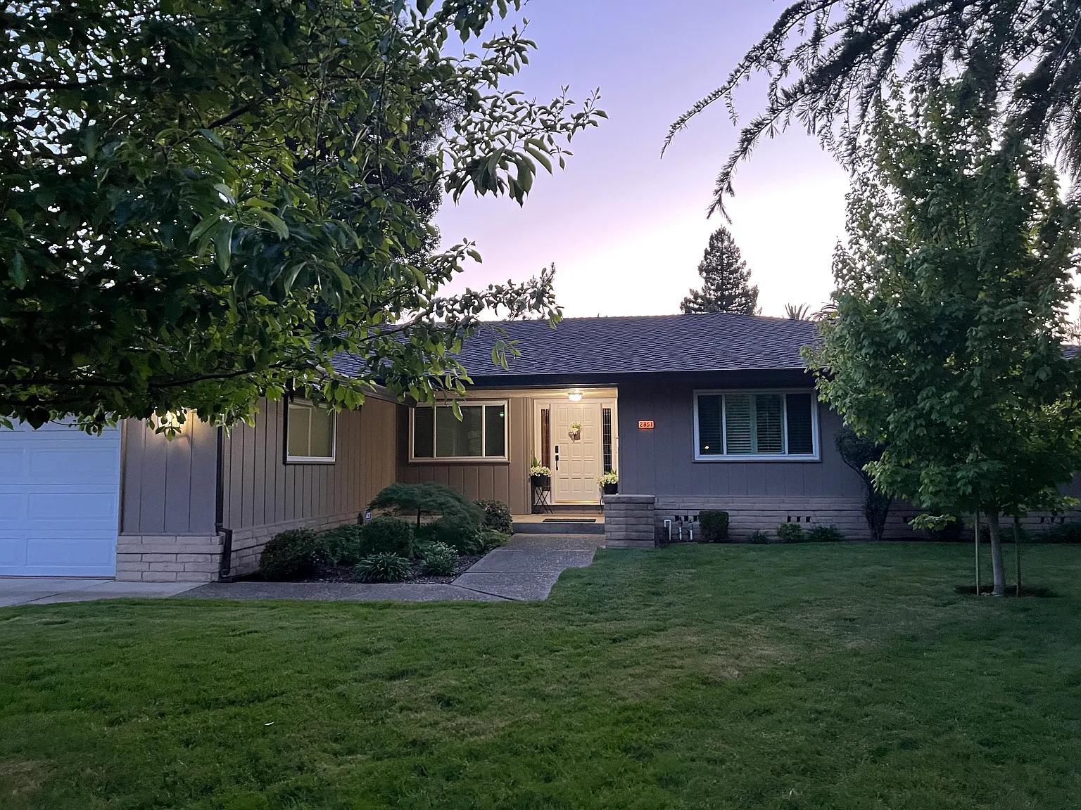 3 bed, 2.5 bath, 1961 sqft, $3,700 — Photo 3