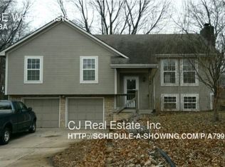 300 SE Westminister Rd, Blue Springs, MO 64014