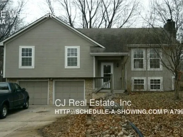 300 SE Westminister Rd, Blue Springs, MO 64014