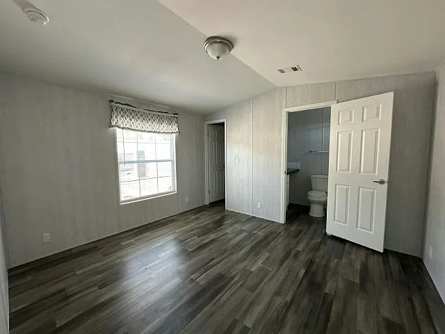 2 bed, 2.0 bath, 784 sqft, $1,775 — Photo 2