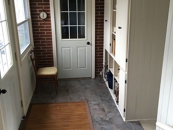 2nd image of 843 E 6th St