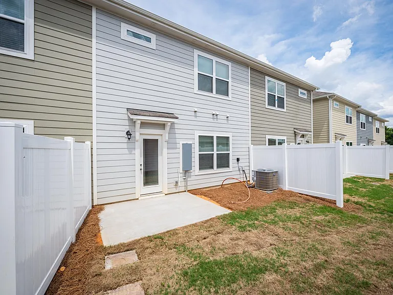 701 Sagecroft Ln — Photo 9