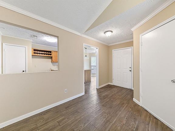 3rd image of 12727 Hollandale Dr