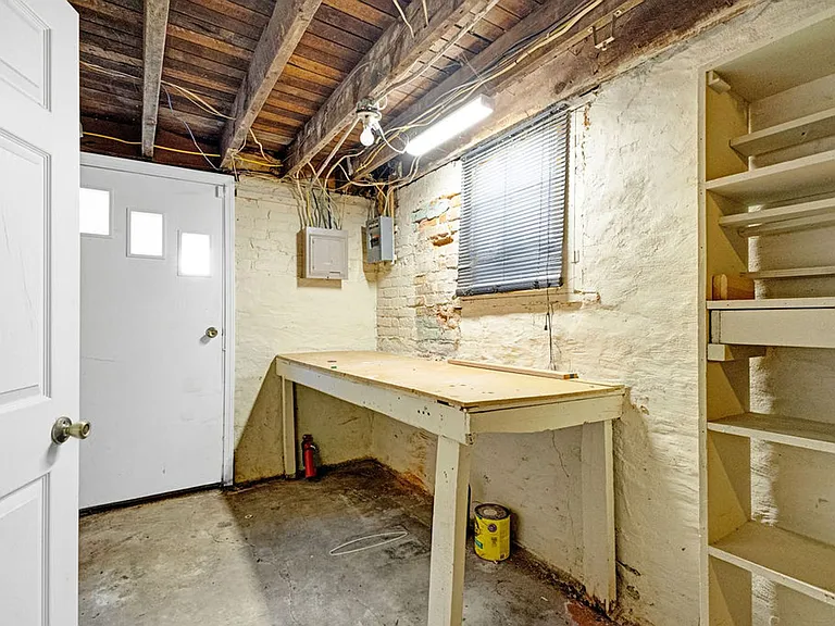 2815 Francis St — Photo 29