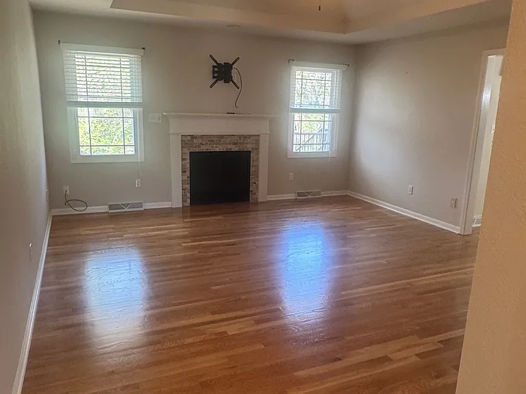 1108 Meadows Pl — Photo 22