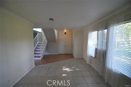3 bed, 2.5 bath, 1336 sqft, $3,200 — Photo 3