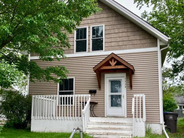 1530 28th St, Des Moines, IA 50311