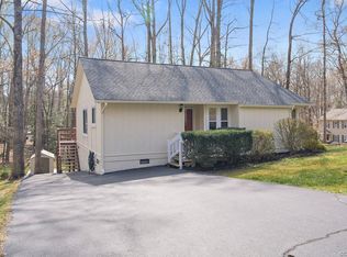 1457 Lockett Ridge Rd, Midlothian, VA 23114