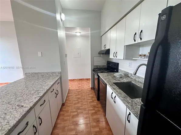 7400 W 20th Ave APT 312, Hialeah, FL 33016